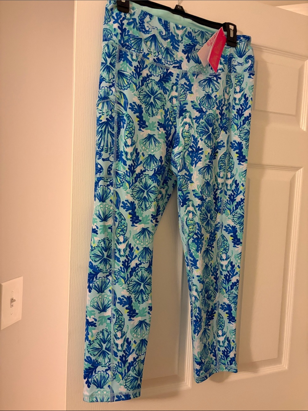 Lilly Pulitzer Sea Life Print Leggings in Aqua, Blue and Teal